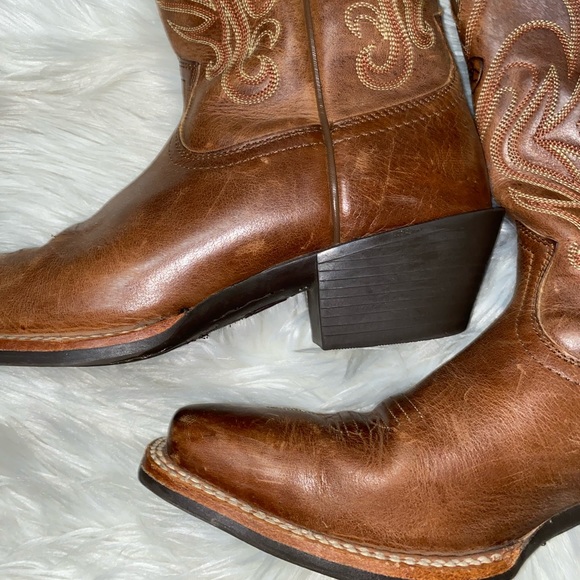 Ariat Square Toe Cowgirl boots - Picture 3 of 6
